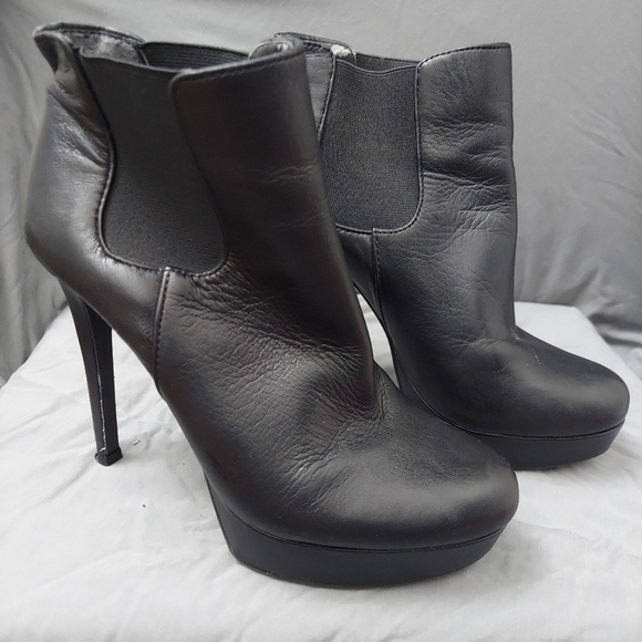 Gianni Bini Leather Ankle Boots Size 7 - Picture 1 of 7
